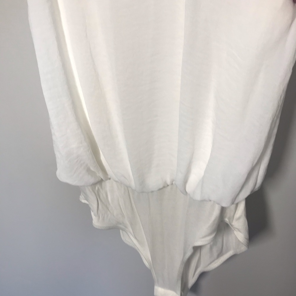 EYESHADOW,Beige Bodysuit sleeves Size M - Picture 2 of 4